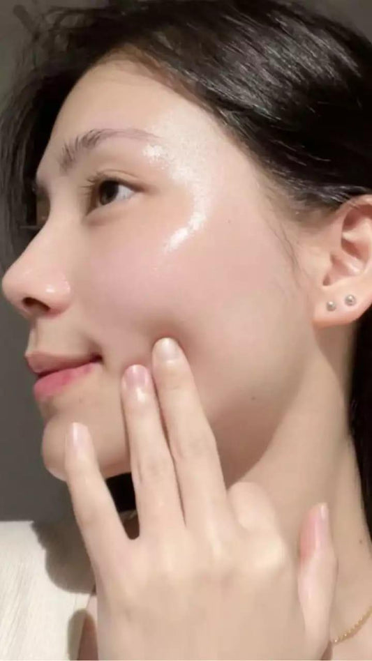Korean Glass Skin Glow Serum – 30ml | Hydrating & Brightening | Free Shipping